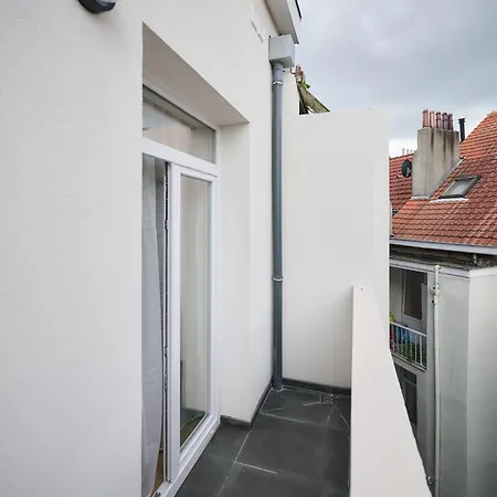 Berthelot 5 Apartment